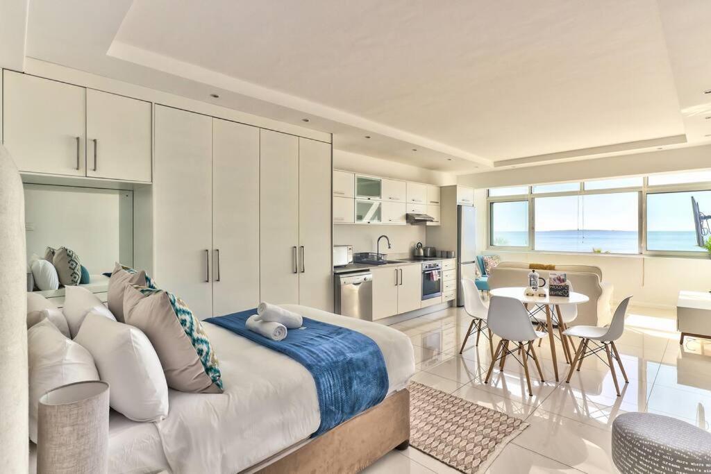 Apartment Beachfront With Wi-fi! *