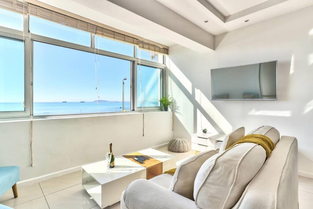 Beachfront With Wi-fi! *