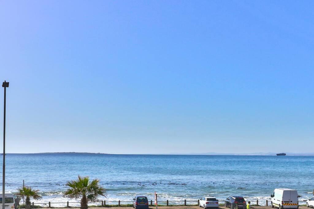 Beachfront With Wi-fi! Apartment *
